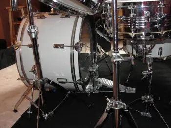 Trying to Identify Pearl kit