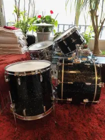 Rogers drum set