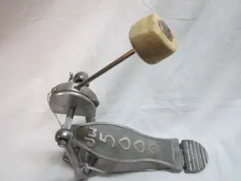 Oddball old DW5000 pedal