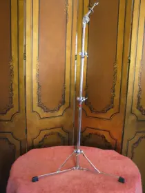 I need info on this Ludwig Stand please.