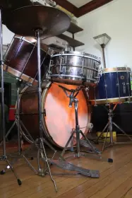 Anybody else on here collect marching drums ?