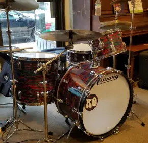 Gigging with Psychedelic Red Ludwigs