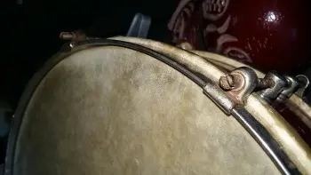 Man do I need help to identify this drum