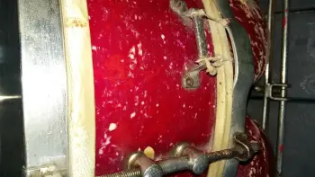 Man do I need help to identify this drum