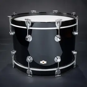FOR SALE: Vintage LA Camco 22/12/16 in super classy high gloss black