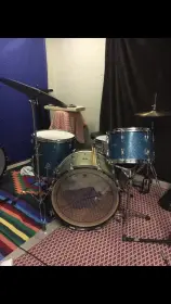 Vintage slingerland bass drum