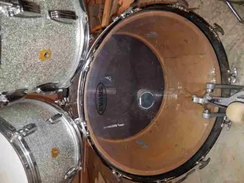1960's Ludwig drum set - need help identifying and pricing.