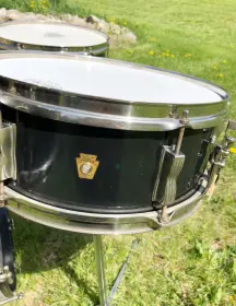 FOR SALE: Vintage 1960s Ludwig Club Dates Custom Painted