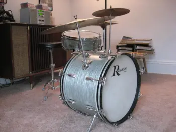 It's the &quot;show off your Rogers drums&quot; thread!