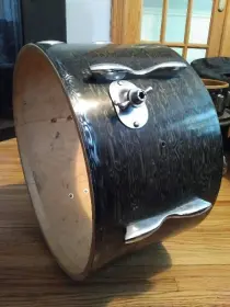 20&quot;x11 1/2&quot; kick drum. Premier?