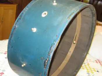 Mystery bass drum-need help identifying