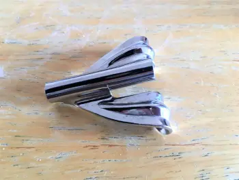 WTB: 10 Vintage LUDWIG Bass Drum Claws