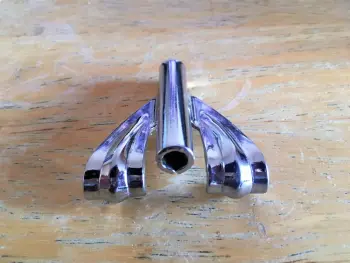 WTB: 10 Vintage LUDWIG Bass Drum Claws