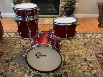 Gretsch Round Badge in Red Glass Glitter