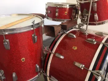 1952 WFL Porto-Pak Outfit No. 986P in Sparkling Red Pearl with era correct FT