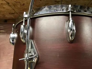 Converting a 16x18 Gretsch floor tom to a bass drum