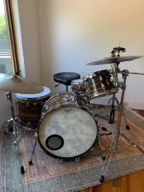 Another Ludwig Standard on CL