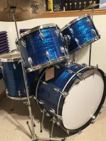 Slingerland vent/badge placement