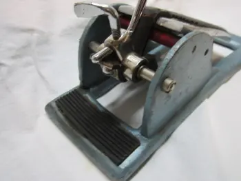 Help identifying bass drum pedal