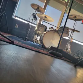 This is the Display Your Rewrapped Vintage Drums Thread