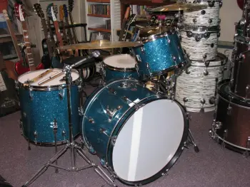 Newest Score: Tempo Aqua Blue Sparkle Kit