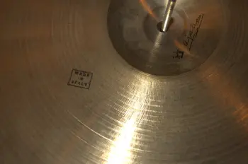 help me me id this cymbal?