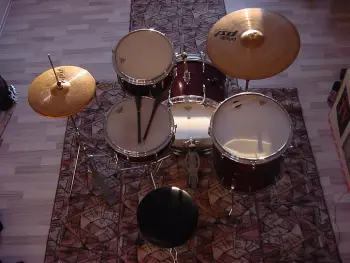 Sonor Teardrop in Red Pearl