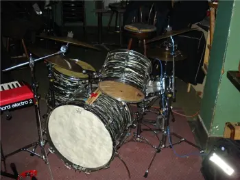 Just got this Ludwig Oyster Black Rock Duo. ..