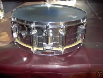 Vintage Pearl complete drum set