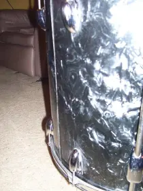 Help ID  Slingerland Floor tom BDP