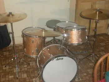 my new ludwig (rock) downbeat kit champagne sparkle