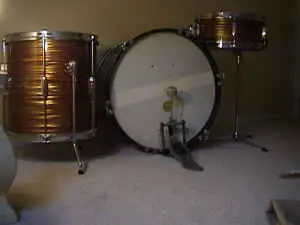 Raven drums MIJ 1960s set