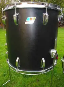 70s Ludwig black Panther set on C/L