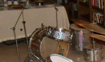 vintage slingerland kit in a really bizarre finish, anyone ever seen this before?