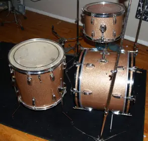60's Ludwig Downbeat 3pc 12/14/20 champagne sparkle w/hardware