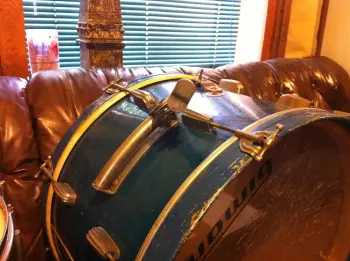 Help Identifying my Slingerland Cloud Badge Kit