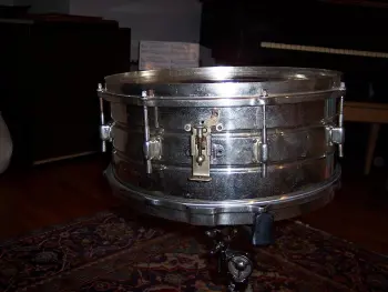 what kind of ludwig snare is this?