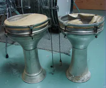 Where do accessories fit-- in establishing the value of vintage drums?