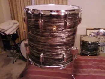 Ludwig Black Oyster Pearl Floor Tom