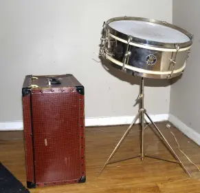 50's - 60's Kent 5&quot;x14&quot; steel snare, single flanged hoops w/case and stand