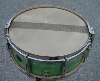 1940-41 5.5 x 14 Slingerland Sea Green (Pearl) Radio King Model