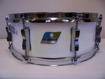 Ludwig 70's White Vistilite snare