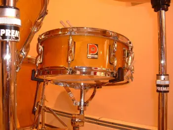 Need help identifying this Premier Drumset
