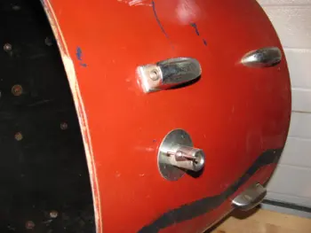 Need help to Identify this Bass Drum