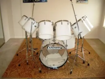 1978-79 Era Ludwig Vistalites?