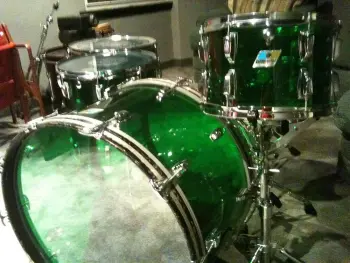 FS 70s Ludwig green vistalite kit w/ hw