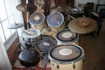 70's ludwig maple shell 24 in kick