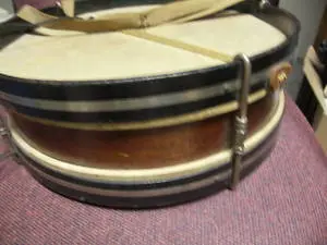 Help with a VERY old snare drum!!