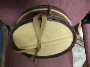 Help with a VERY old snare drum!!