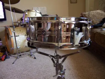 Old Star brand snare